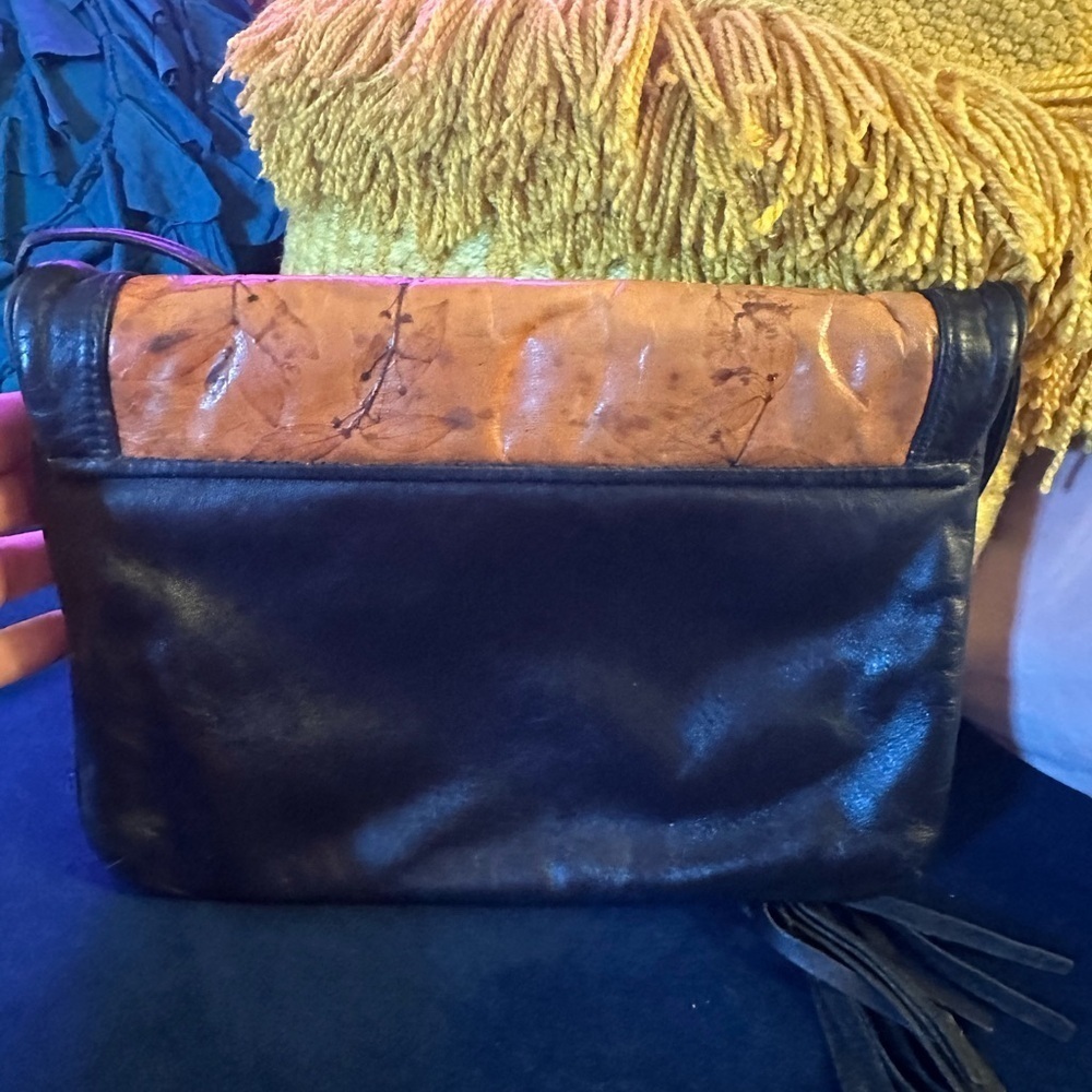 VINTAGE 80’s unique Leather DOVE purse - Picture 4 of 12